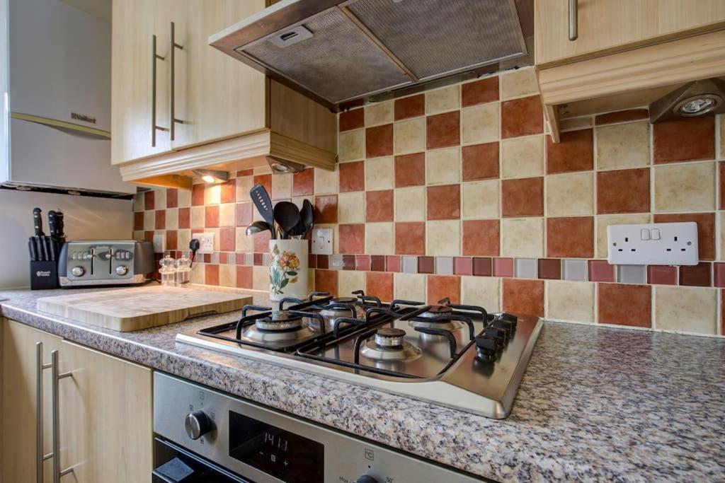 Ingledale Apartment, Ingleton, Yorkshire Dales National Park, Famous Three Peaks, Near The Lake District, Pets Are Welcome 英格尔顿 外观 照片