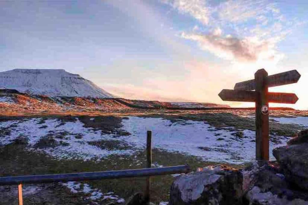Ingledale Apartment, Ingleton, Yorkshire Dales National Park, Famous Three Peaks, Near The Lake District, Pets Are Welcome 英格尔顿 外观 照片